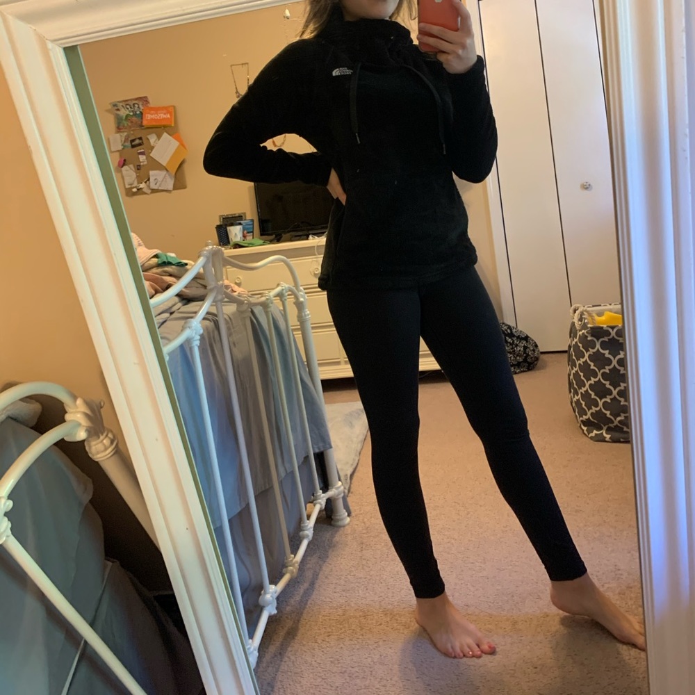 never worn north face hoodie